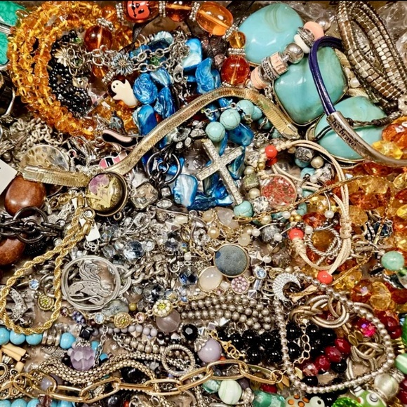 2 LBs BULK jewelry INVENTORY~ Huge Estate Sale jewelry lot - Picture 7 of 8